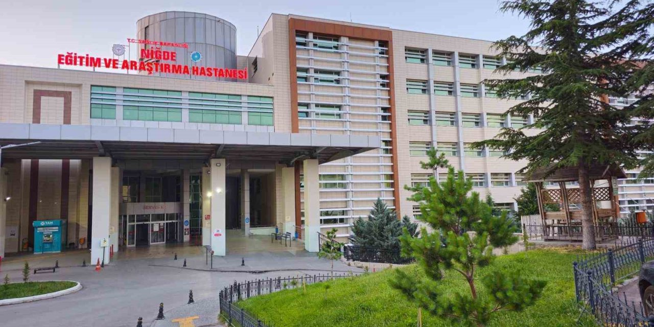 Niğde’de Hastane Ek Binasında Çıkan Yangın Kısa Sürede Söndürüldü