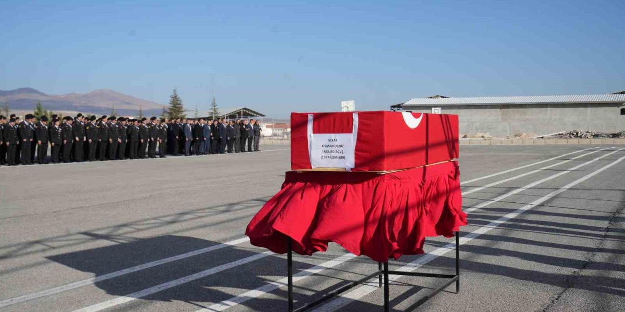 Vefat Eden Komutan İçin Askeri Tören Düzenlendi