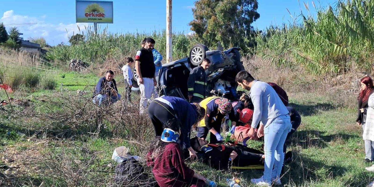 Otomobil Şarampole Yuvarlandı: 3 Yaralı