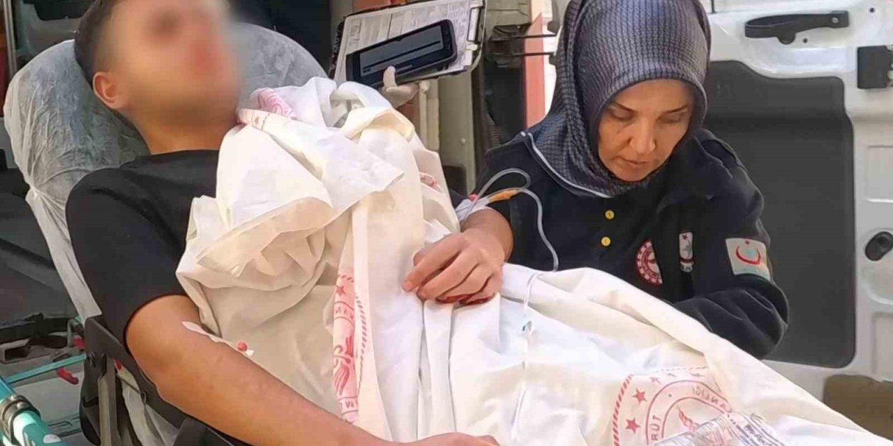 Aksaray’da 14 Yaşındaki Çocuk Sokak Ortasında Bıçaklandı, Şüpheli Kayıplara Karıştı