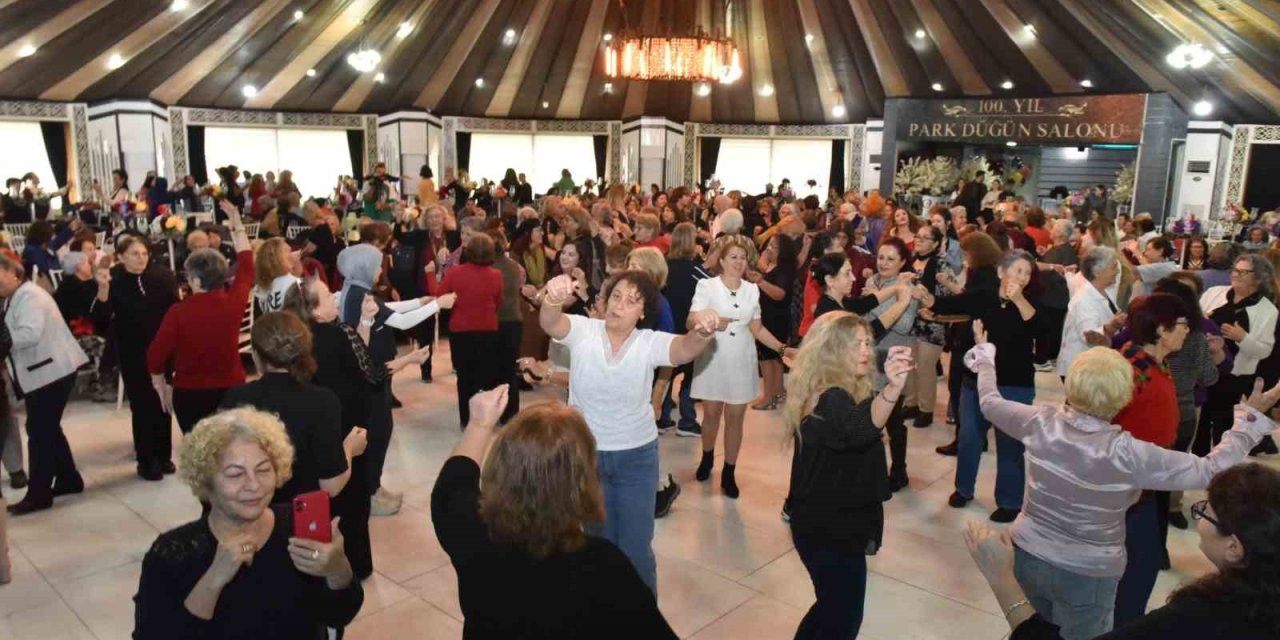 Kepez’den Tazelenme Üniversitesi Öğrencilerine Kadınlar Matinesi