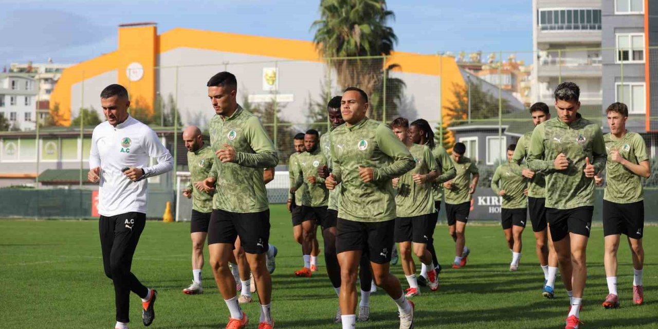 Alanyaspor, Çorum Fk Maçı Hazırlıklarını Tamamladı