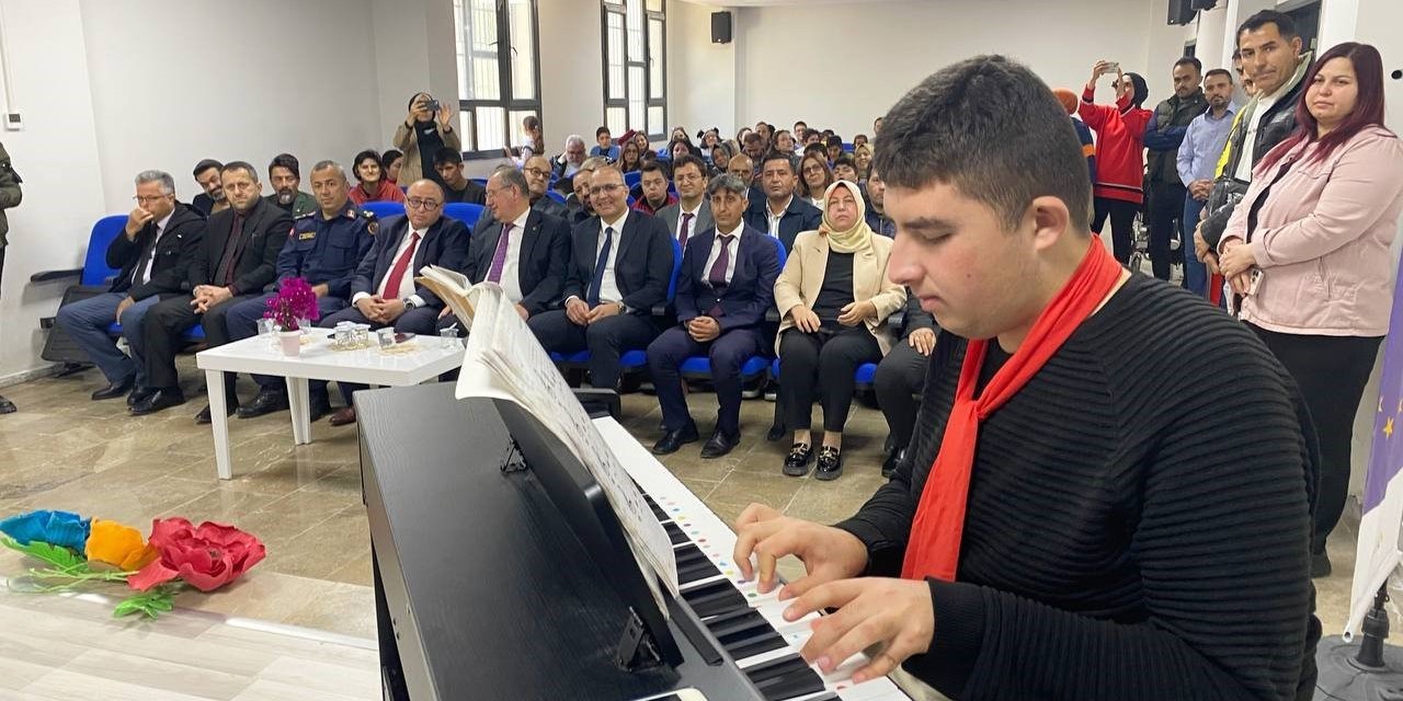 Özel Bireylerin Etkinliği Renkli Anlara Sahne Oldu