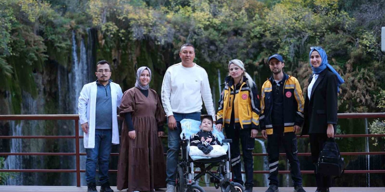 Cam Kemik Hastası Çocuğun Hayalini Sağlık Ekipleri Gerçekleştirdi