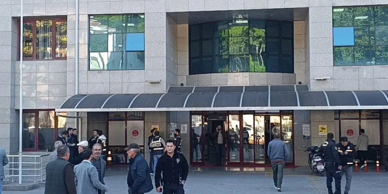 Manavgat Belediyesindeki Rüşvet Davasında Tutuksuz Sanık Demir Demir: "manavgat’ta Rüşveti Sağır Sultan Duydu, Başkan Duymamış"