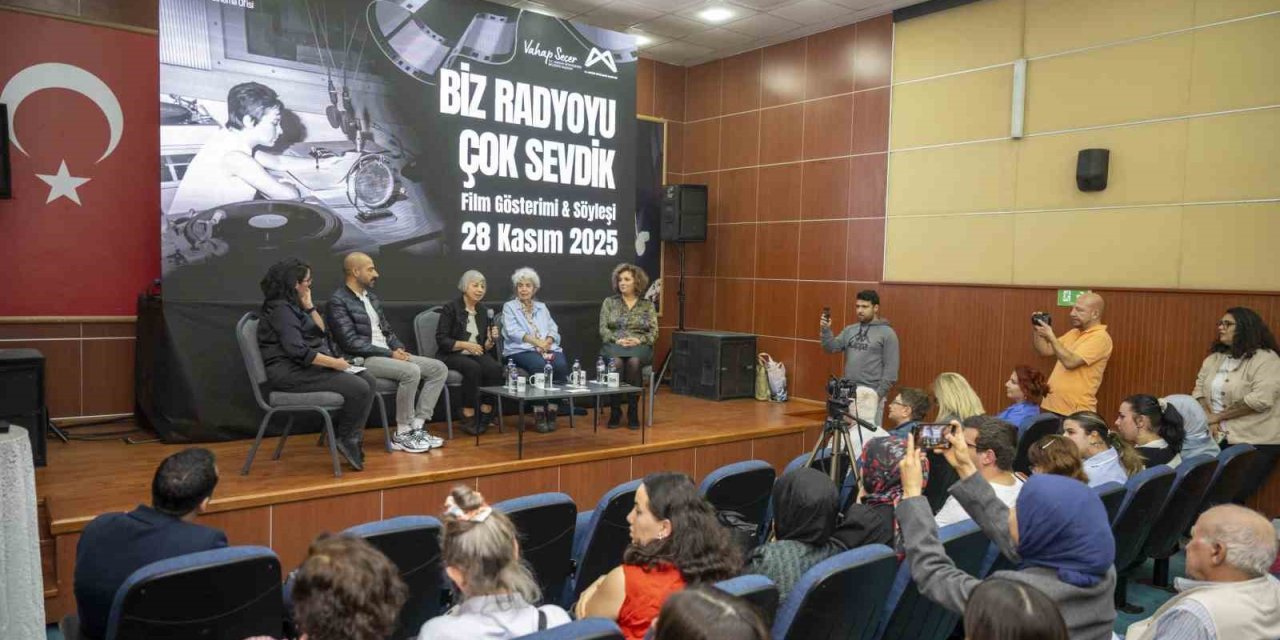 Mersin’de Kadın Radyocuların Hikayesine Işık Tutan Belgesel Gösterimi