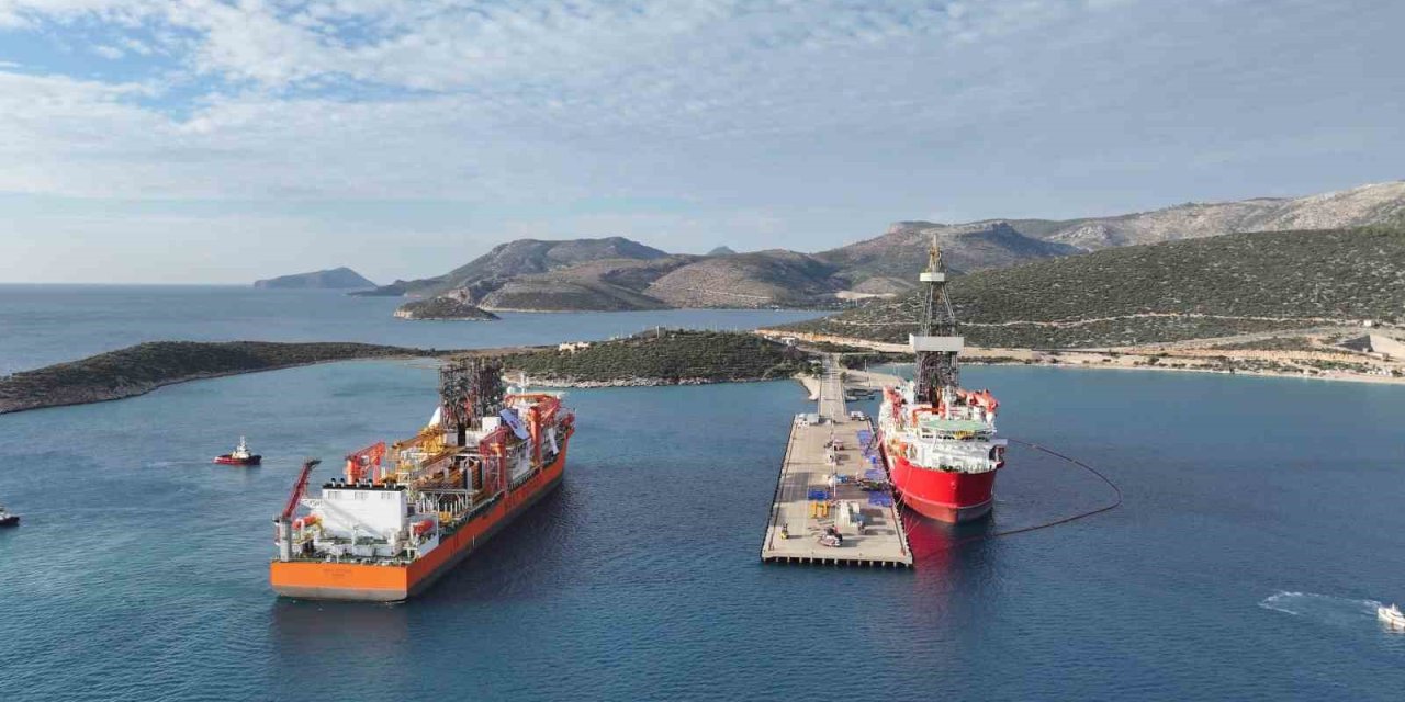 Türkiye’nin 6’ıncı Sondaj Gemisi Taşucu Limanı’na Yanaştı