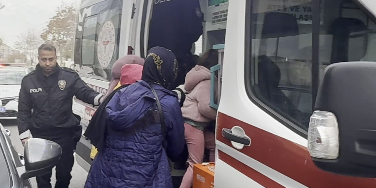 Balkona Dökülen Soba Külü Yangına Neden Oldu: 4 Kişi Dumandan Etkilendi