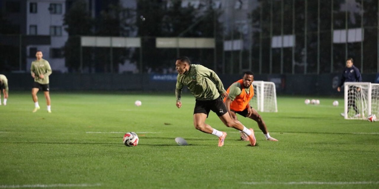 Alanyaspor, Antalyaspor Maçı Hazırlıklarına Başladı