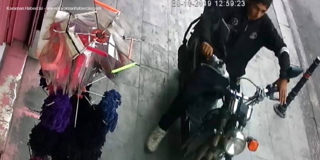 Güpegündüz Elektrikli Motosiklet Hırsızlığı Kamerada