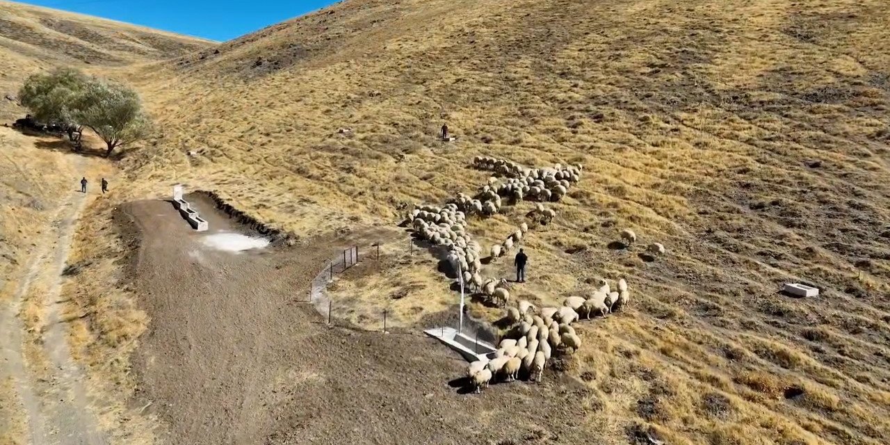 Niğde’de Meralara Yeni Hayvan İçme Suyu Alanı Kazandırıldı
