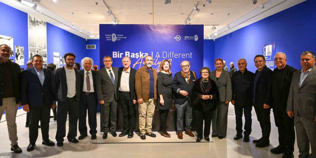 "bir Başka Antalya 3" Sergisi Ziyarete Açıldı