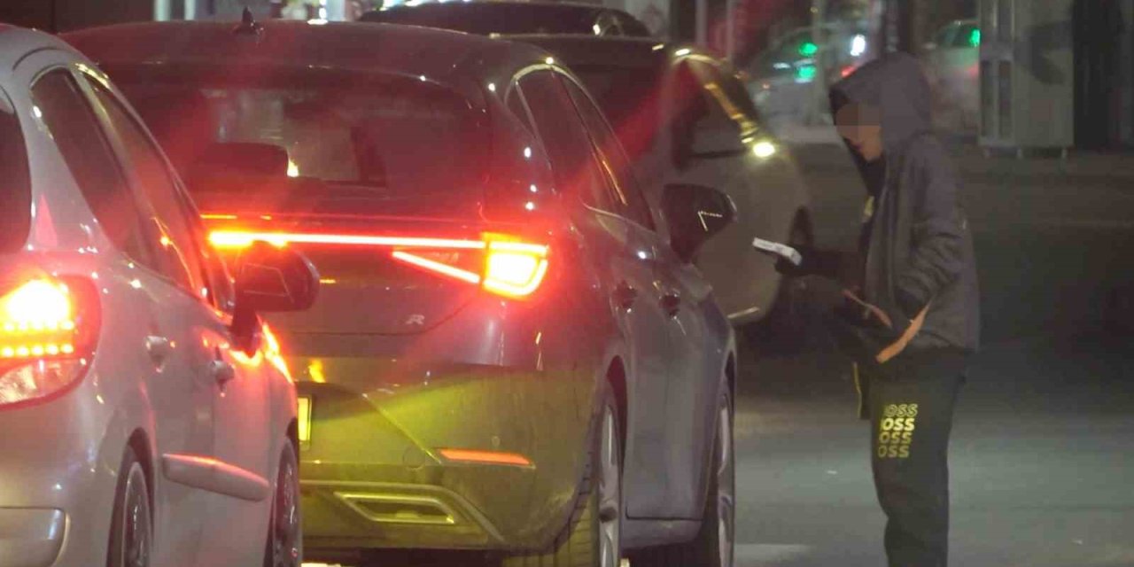 Aksaray’ın Tüm Kavşaklarında Dilenci Çocuk Tehlikesi