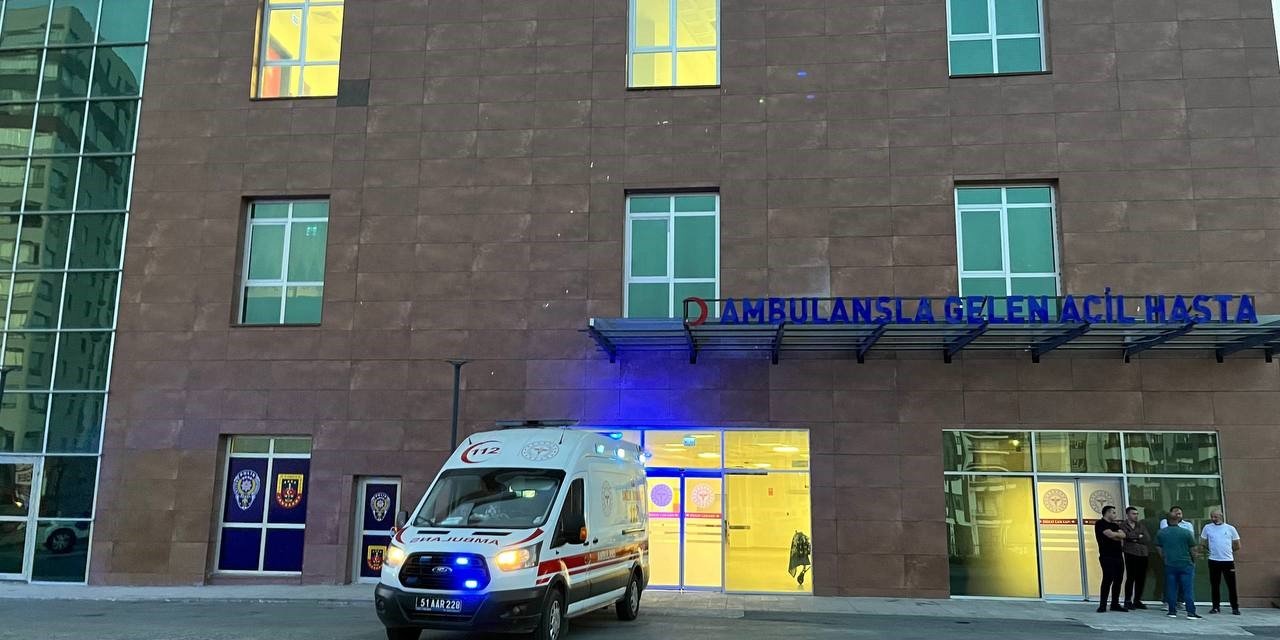 Otomobil Takla Attı: 1 Ölü, 3 Yaralı