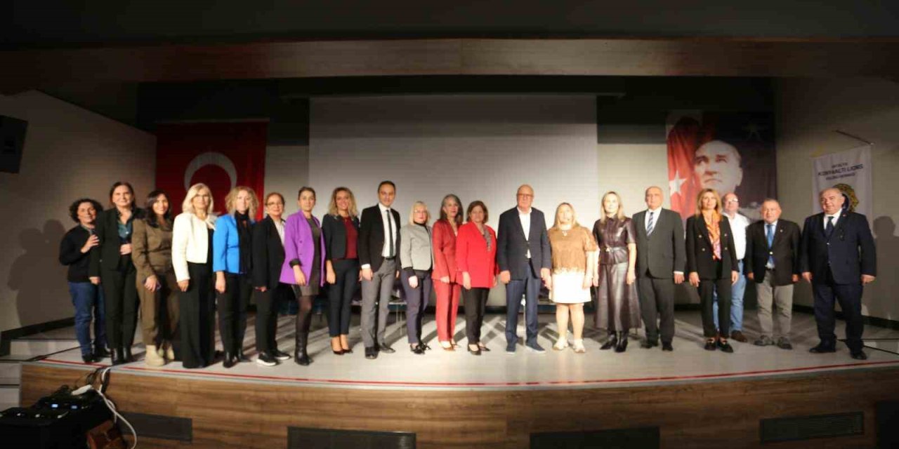 Kepez’de "güçlü Kadınlar, Güçlü Yarınlar" Konuşuldu