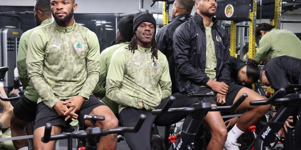 Alanyaspor, Antalyaspor Maçı Hazırlıklarını Tamamladı