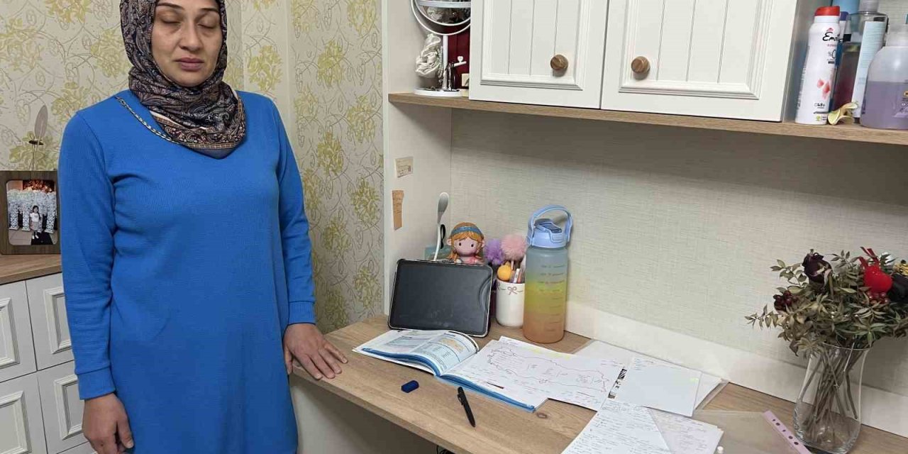 18 Yaşındaki Kızdan Geriye Son Çalıştığı Notları Kaldı