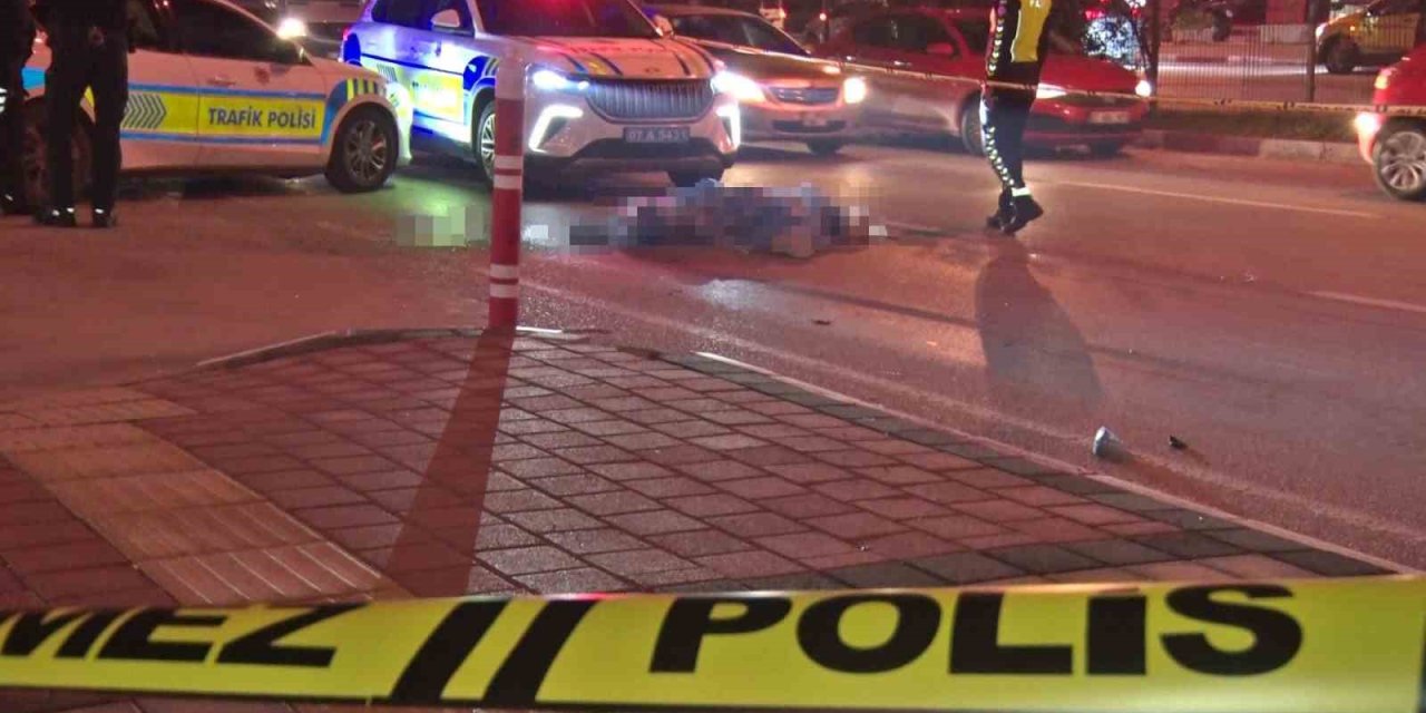 Kamyon İle Çarpışan Motosikletin 17 Yaşındaki Sürücüsü Hayatını Kaybetti