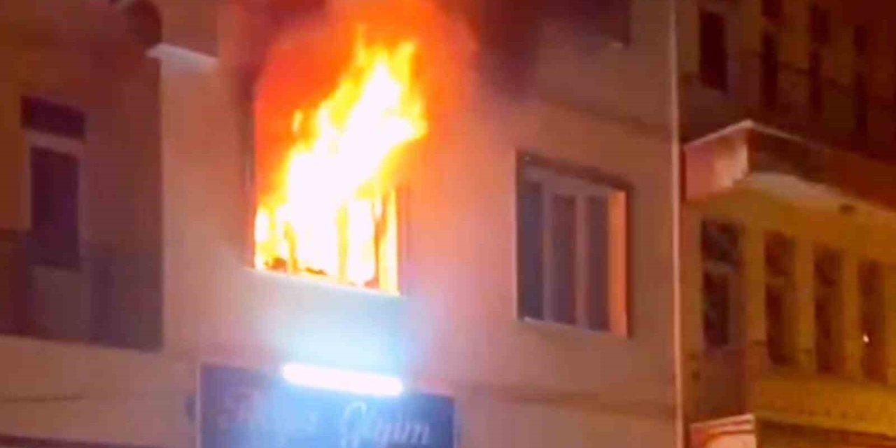 Aksaray’da Apartman Dairesinde Yangın