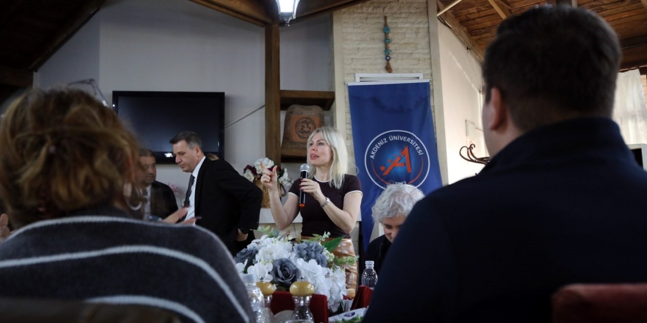 Rektör Prof. Dr. Özkan: "öğrencilerimizi Sadece Üniversitenin Bir Parçası Olarak Değil, Bu Kurumun Nefesi, Enerjisi Ve Geleceği Olarak Görüyorum"