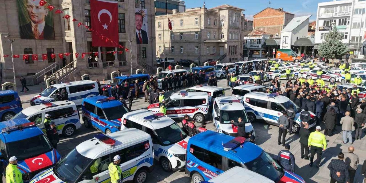 Aksaray’da Emniyet Ve Jandarma Araç Filosuna 118 Yeni Araç Katıldı