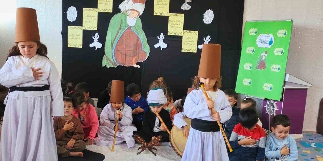 Anamurlu Minikler Mevlana’yı Andı