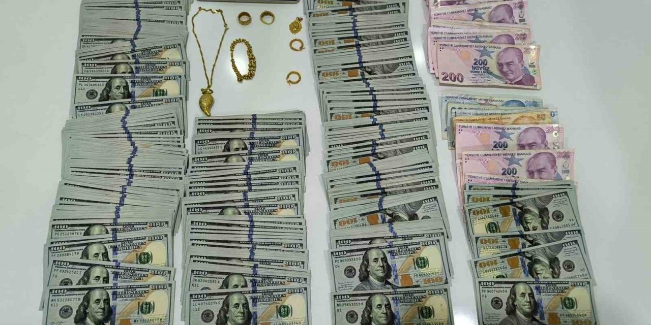 Dolandırıcıların Aldığı 18 Milyonluk Altın Ve Para Ele Geçti: 28 Tutuklama