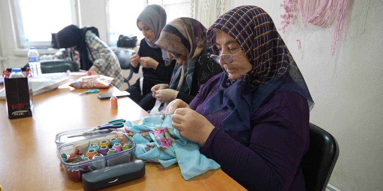 Niğde’de Hayat Boyu Öğrenmeye Yoğun İlgi: 191 Kursta 4 Bin 802 Kursiyer Eğitim Alıyor