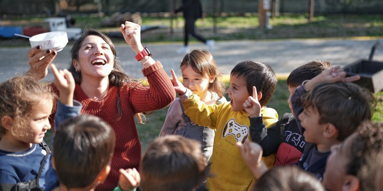 Minik Eller Tohumları Toprakla Buluşturdu