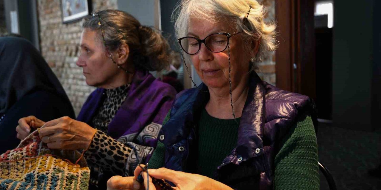 Muratpaşa Çifte Kuyular Yaşlı Evi’nden Minikleri Isıtan Proje