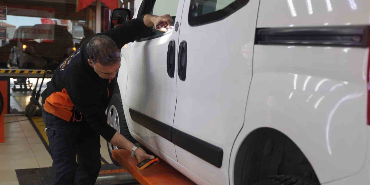 Hava Yastıkları Silikonlu, 11 Değişik Parçayla Toplanan Otomobil Pes Dedirtti