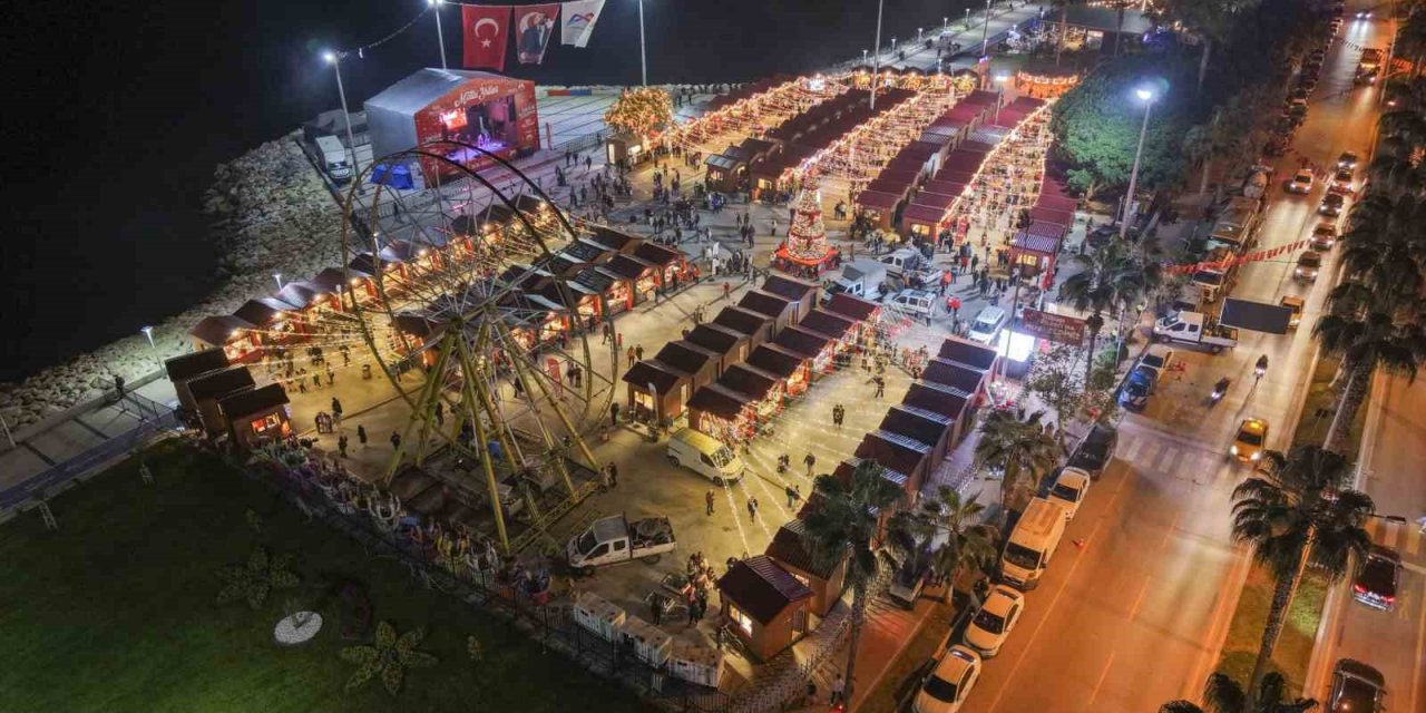 Mersin’de Yılbaşı Pazarı Işıl Işıl Coşkuyla Kapılarını Açtı