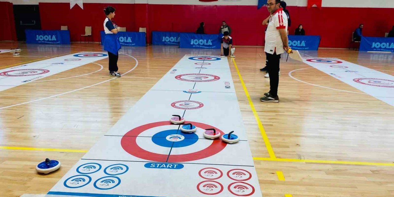 Niğde’de Okul Sporları Floor Curling Müsabakaları Tamamlandı