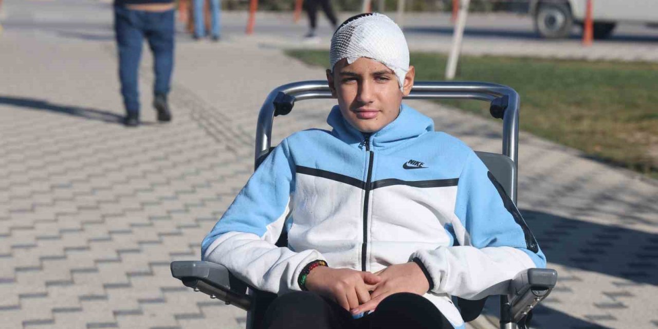 Okul Arkadaşının Taşla Vurduğu Çocuğun Kafatası Parçalandı