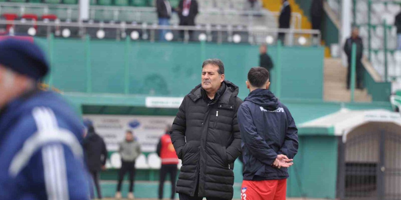 Niğde Belediyespor’da Teknik Direktör Kömürlüoğlu İle Yollar Ayrıldı