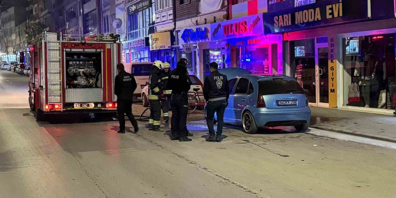 Ereğli’de Park Halindeki Otomobilde Yangın Çıktı