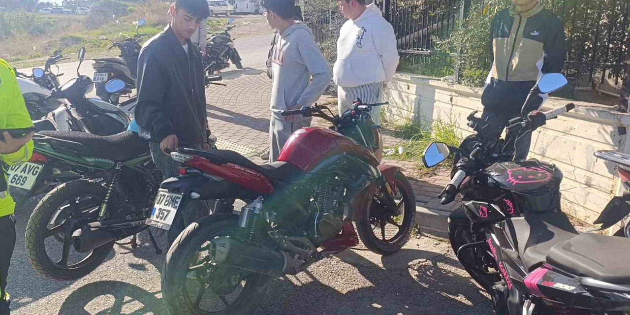 Küçük Kıza Çarpıp Kaçtı, Yüz Metre İleride Polise Yakalandı