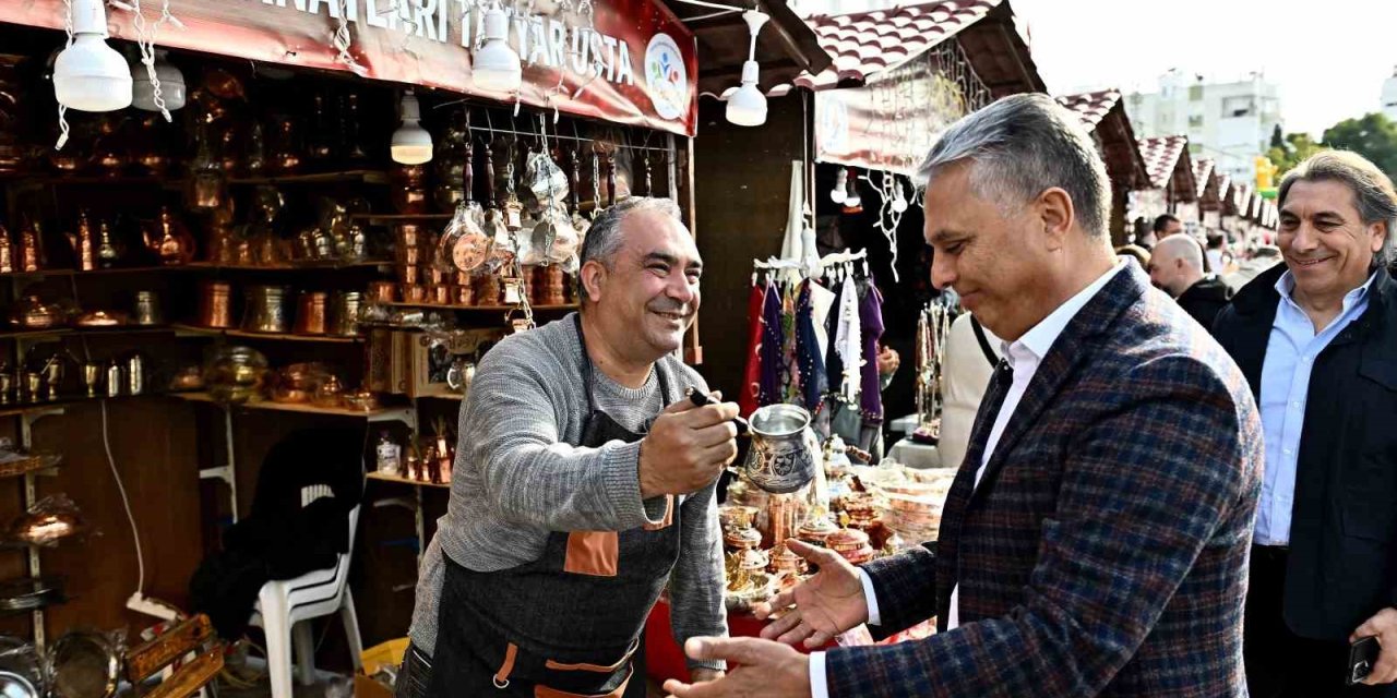 Başka Uysal’dan Yeni Yıl Çarşısı’na Davet