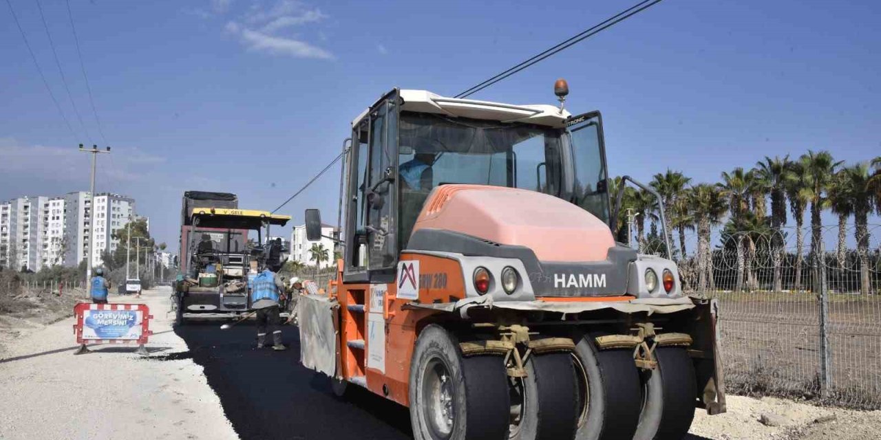 Mezitli’de İçmesuyu Hattı Yenilendi, Yollar Asfaltlandı