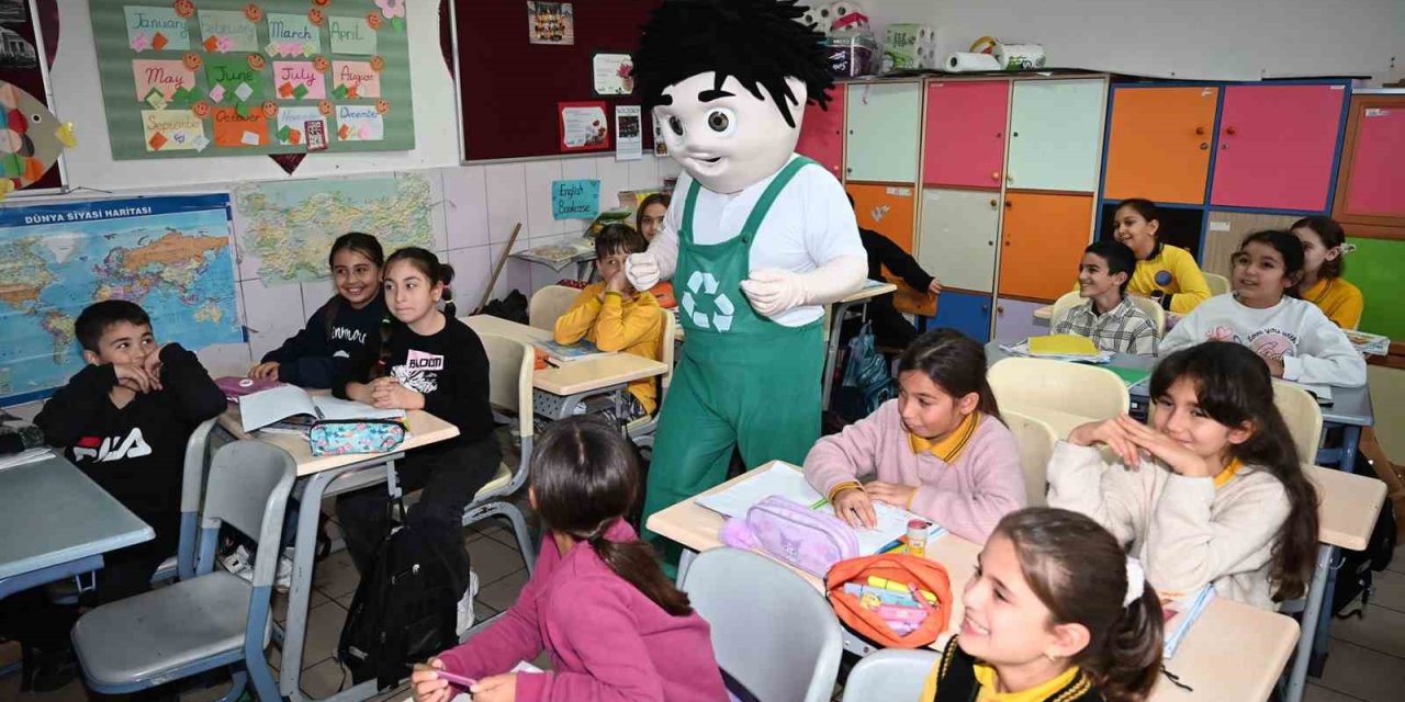 Çevre Dedektifi Maskot Kerem İş Başında