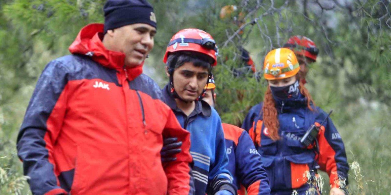 Dağın Zirvesinde Mahsur Kalıp Çığlığını 4 Gün Sonra Duyurabilen Genç: "devletimden Allah Razı Olsun, Gelmeseler Ölecektim"