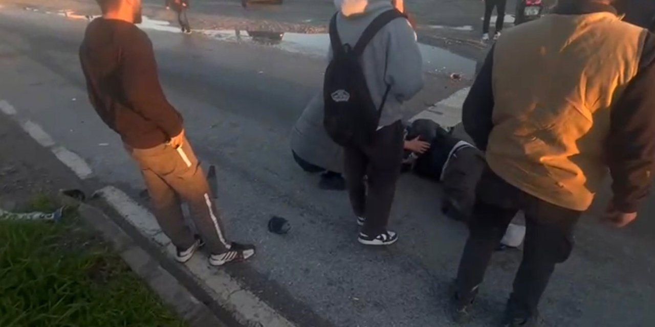 Otomobille Çarpışan Motosikletli Metrelerce Havaya Savruldu