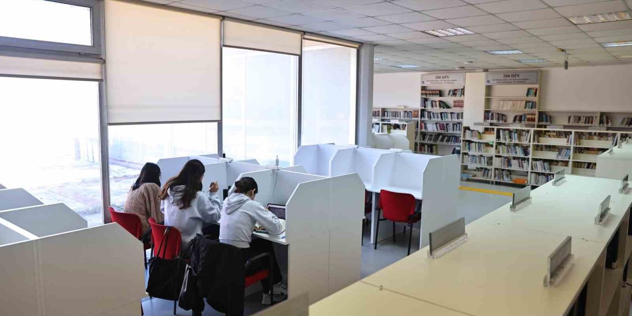 Büyükşehir Ödünç Kitap Sistemiyle Okuma Kültürünü Geliştiriyor