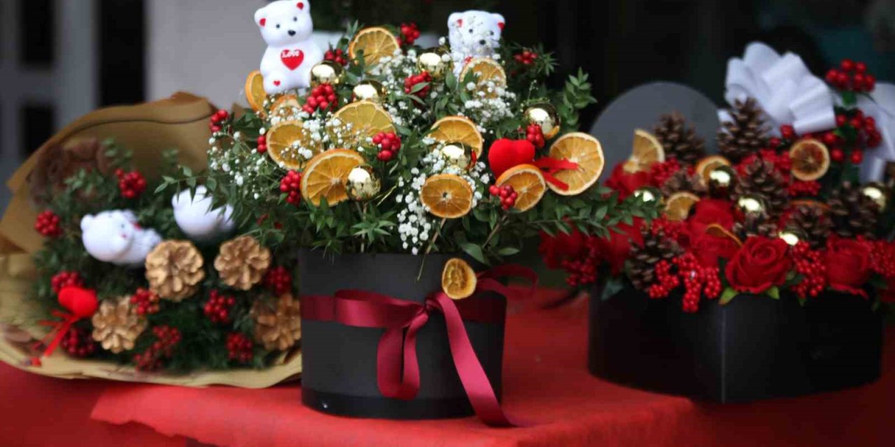 Konya’da Kokina Çiçeği Yılbaşı Öncesi İlgi Görüyor