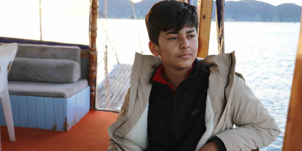 Antalya’dan Eğitime Yelken Açan Tekne, Bir Çocuğun Hayallerini Taşıyor