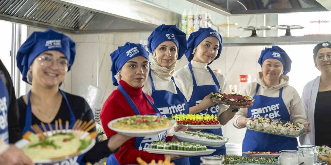 Mercek’te Yeni Yıl Coşkusu Renkli Atölyelerle Yaşandı