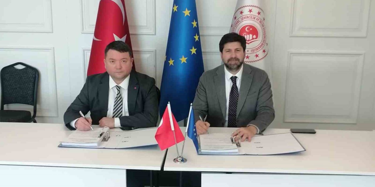 Tarsus’ta Yeşil Çatı Dönemi Başlıyor