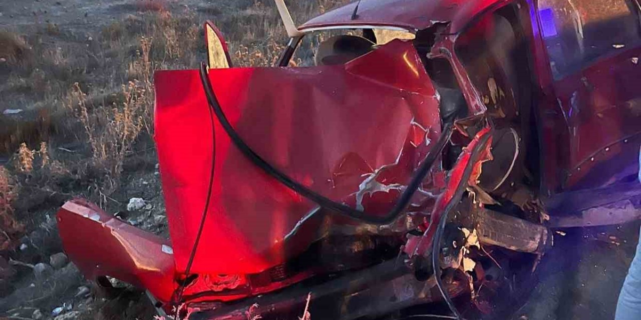 Tır İle Otomobil Çarpıştı: 1 Yaralı