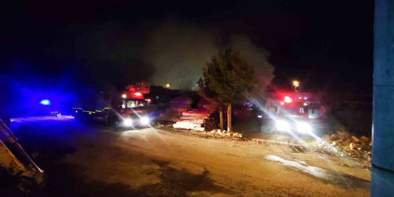 Seydişehir’de Marangoz Atölyesinde Yangın