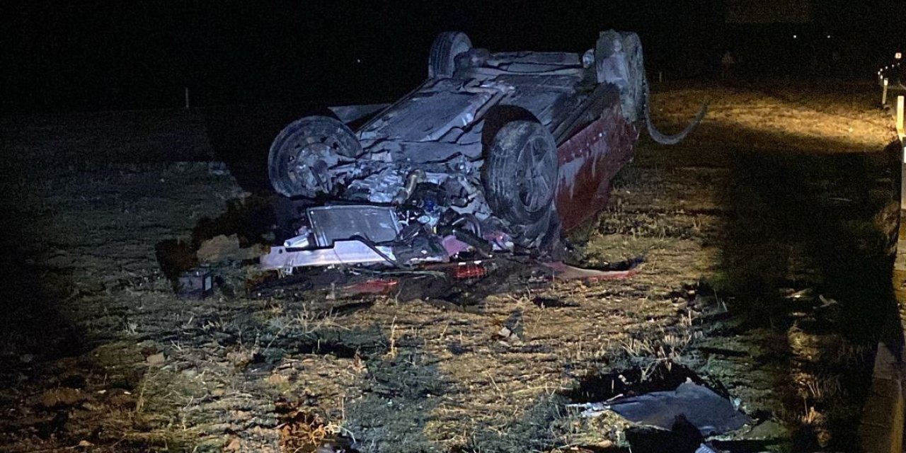 Otomobiller Kavşakta Çarpıştı: 4 Yaralı